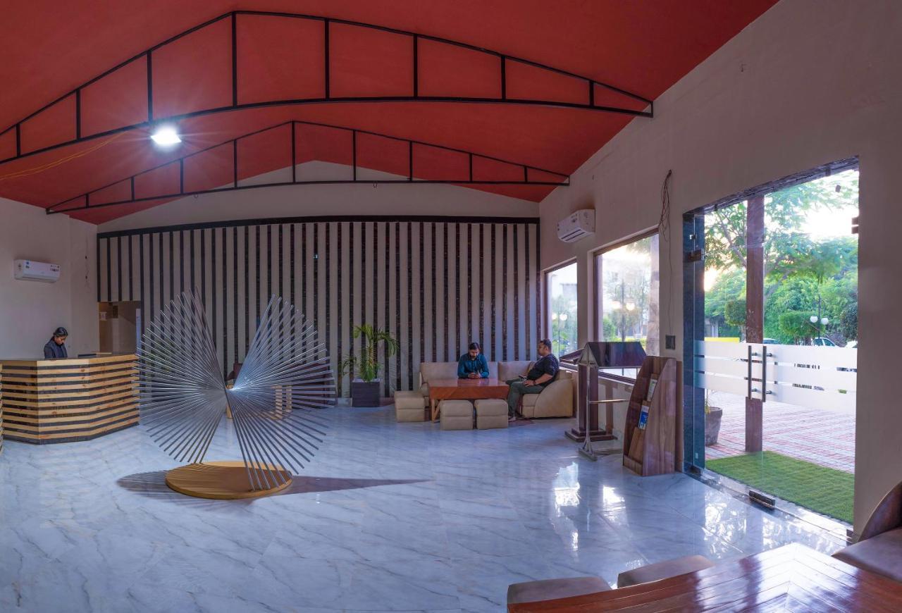 The Tattwaa Corbett Spa And Resort Rāmnagar Exterior photo