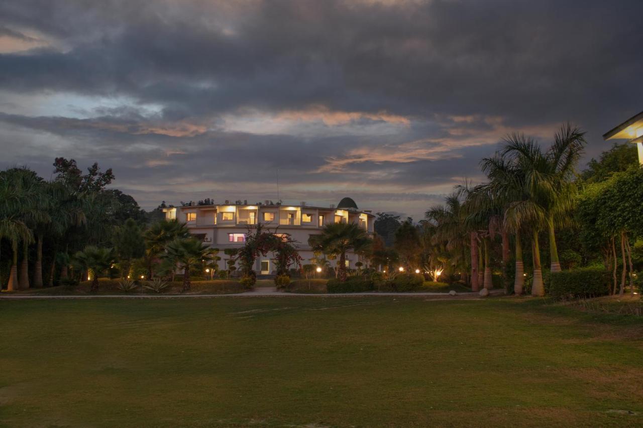 The Tattwaa Corbett Spa And Resort Rāmnagar Exterior photo
