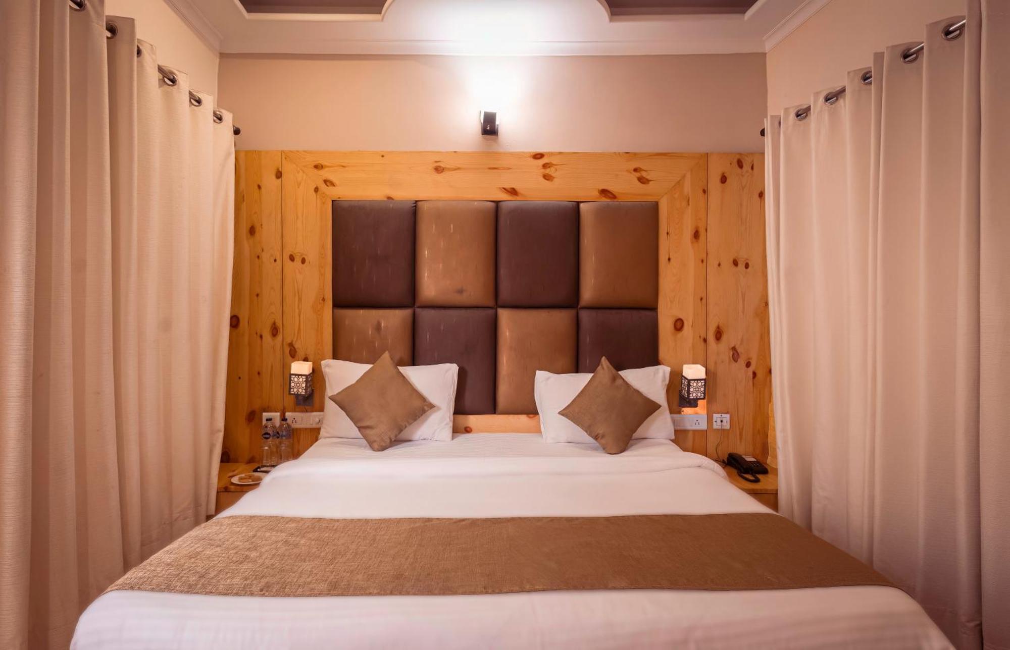 The Tattwaa Corbett Spa And Resort Rāmnagar Exterior photo