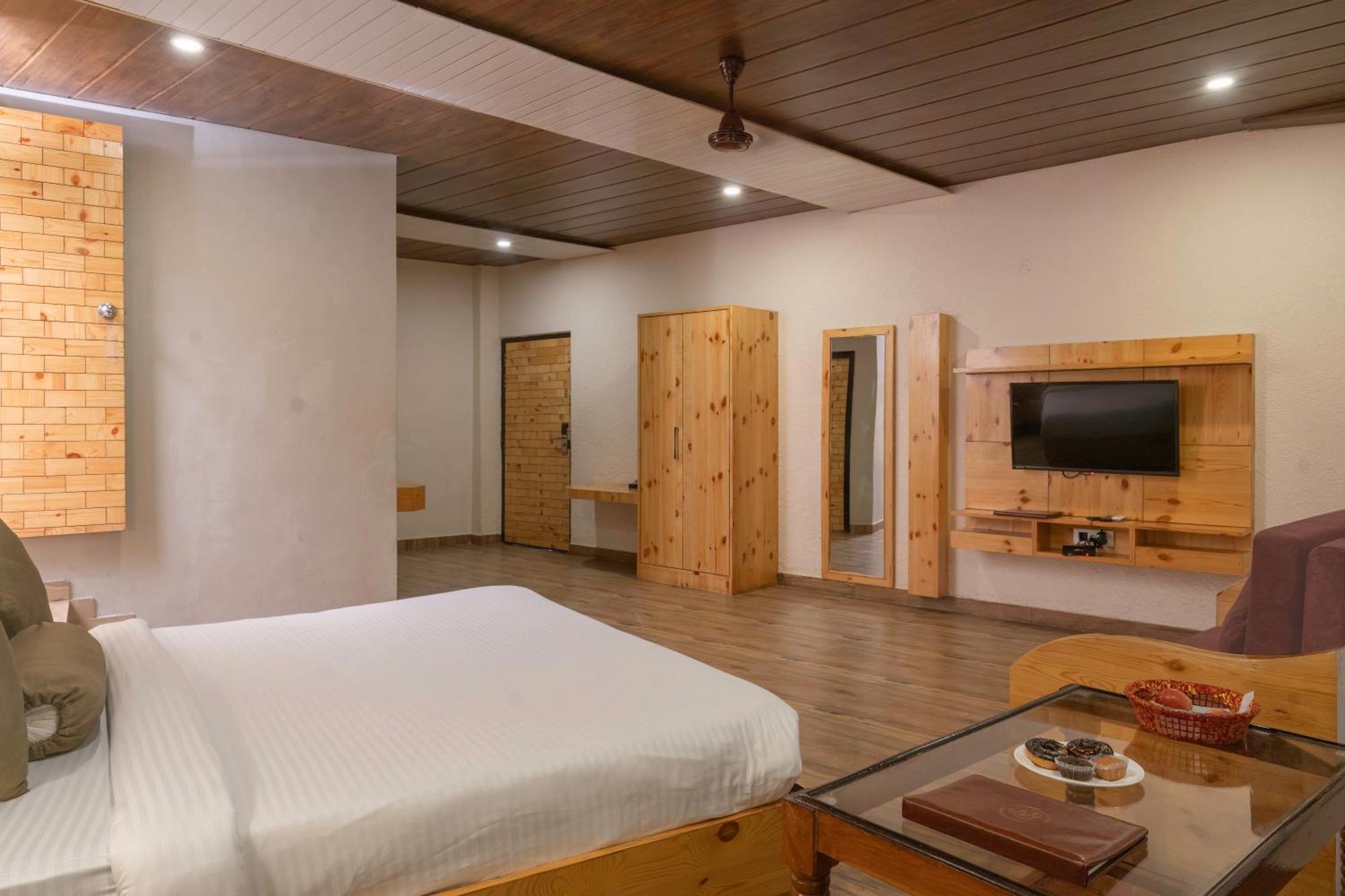 The Tattwaa Corbett Spa And Resort Rāmnagar Exterior photo
